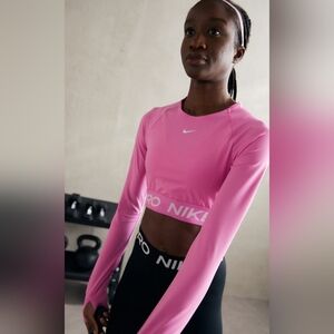 2/30$ Nike Women's Pink Long Sleeve Top